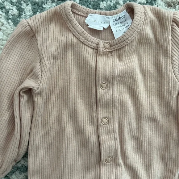 Jamie Kay onesie - Picture 5 of 5